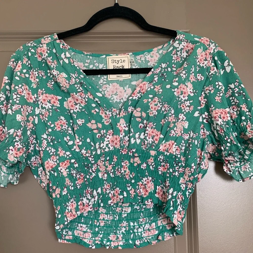 Style Rack Green and Pink Floral Blouse - Picture 2 of 4